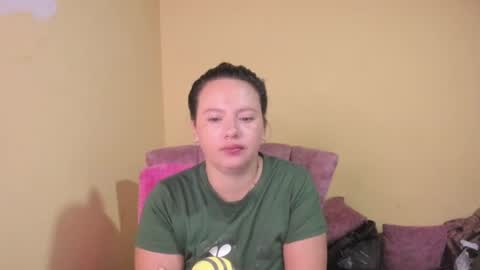 Snapshot of lunnadoll chatting on June 26, 4:39 am Katty what ever do you want on my pv is for extra tokens minimi 250 tks ty u for understand online show from June 26, 4:39 am