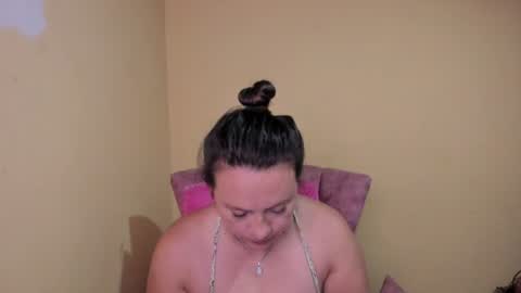 Snapshot of lunnadoll chatting on July 13, 3:31 am Katty what ever do you want on my pv is for extra tokens minimi 250 tks ty u for understand online show from July 13, 3:31 am