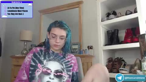 Snapshot of lunobbione chatting on March 27, 4:18 pm Lunobbione online show from March 27, 4:18 pm
