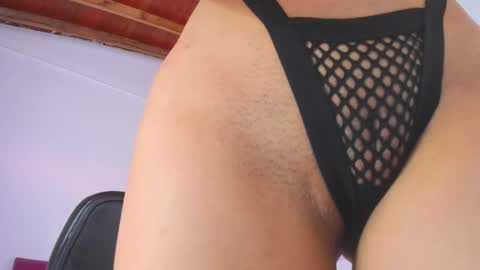 Snapshot of lunoox_ chatting on December 15, 6:15 pm LunoxLili online show from December 15, 6:15 pm