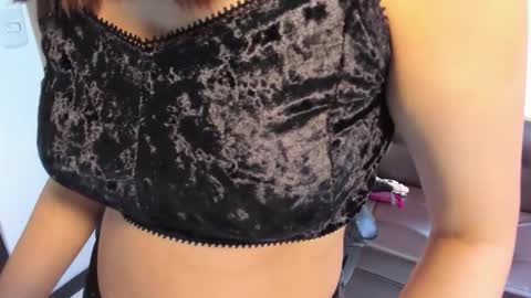 Snapshot of lunoox_ chatting on October 14, 3:13 pm LunoxLili online show from October 14, 3:13 pm