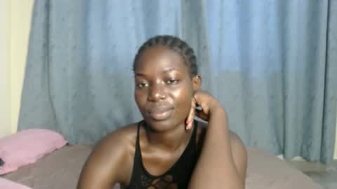 luo_queen online show from October 8, 11:19 am
