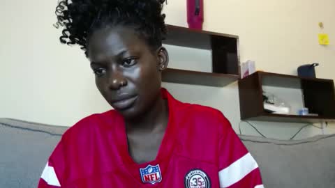 luo_queen online show from February 23, 6:16 pm