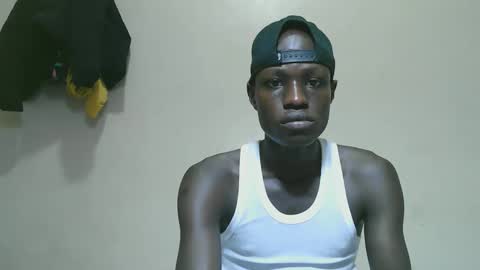 Snapshot of luoislove chatting on October 28, 5:59 pm luoislove online show from October 28, 5:59 pm