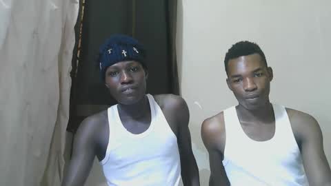 Snapshot of luoislove chatting on November 30, 10:30 am luoislove online show from November 30, 10:30 am