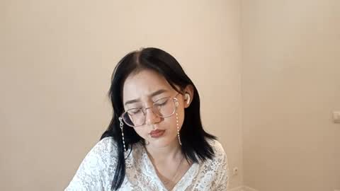 Roxie online show from April 15, 7:58 pm