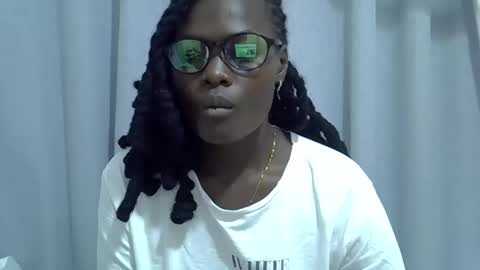 sweet girl online show from October 19, 10:21 pm