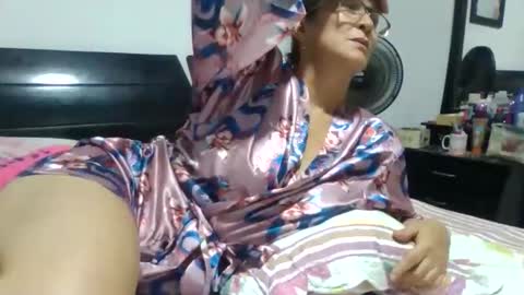 Lupita online show from December 5, 2:20 am