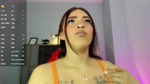 Snapshot of lurea_pearl chatting on November 19, 5:18 am Lurea pearl online show from November 19, 5:18 am