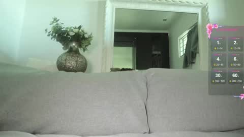 lusciouslipsxx online show from March 19, 7:34 am