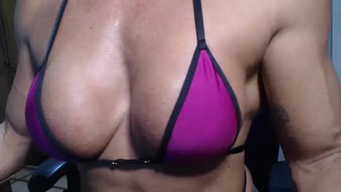Snapshot of lusexyhot chatting on January 8, 5:48 am lusexyhot online show from January 8, 5:48 am