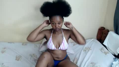 Snapshot of lush_goddess chatting on April 23, 12:12 am shan online show from April 23, 12:12 am