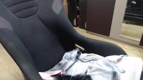 Snapshot of lushboy90 chatting on October 21, 3:29 am lushboy90 online show from October 21, 3:29 am