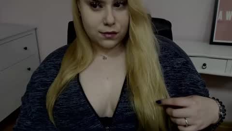 Snapshot of lushhailey chatting on October 6, 9:01 pm Hailey online show from October 6, 9:01 pm