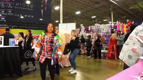 Snapshot of lushianafitness chatting on December 7, 1:36 am SHOWS ALL MONDAY WEDNESDAYFRIDAYSATURDAY  IN THE MORNING online show from December 7, 1:36 am