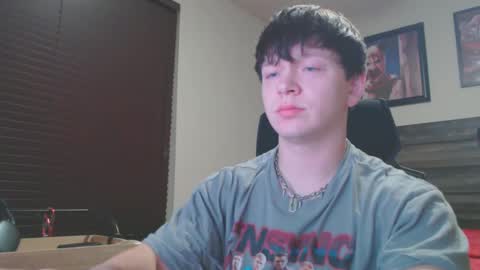 Snapshot of lustfullives chatting on December 4, 5:38 am LustfulLives online show from December 4, 5:38 am