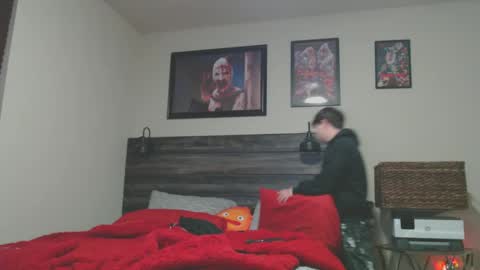 Snapshot of lustfullives chatting on December 6, 5:53 am LustfulLives online show from December 6, 5:53 am