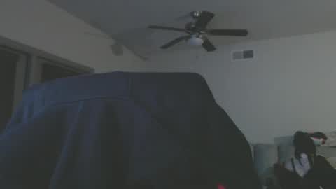 Snapshot of lustfullives chatting on December 14, 3:29 am LustfulLives online show from December 14, 3:29 am