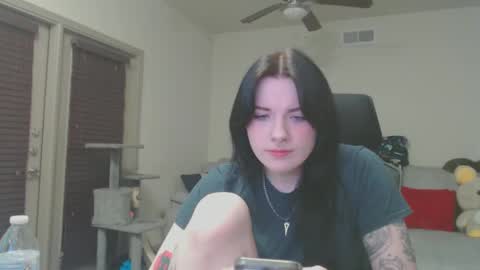 Snapshot of lustfullives chatting on February 7, 1:04 am LustfulLives online show from February 7, 1:04 am