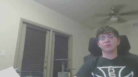 Snapshot of lustfullives chatting on March 12, 6:29 am LustfulLives online show from March 12, 6:29 am