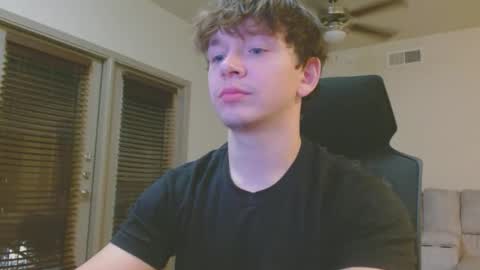 Snapshot of lustfullives chatting on February 14, 4:31 am LustfulLives online show from February 14, 4:31 am