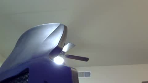 Snapshot of lustfullives chatting on April 10, 7:57 am LustfulLives online show from April 10, 7:57 am