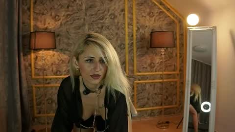 Snapshot of lustfulsin_ chatting on May 30, 6:49 pm Deea And Chris online show from May 30, 6:49 pm