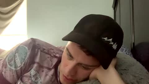  GUY ---  GIRL online show from October 1, 9:32 pm