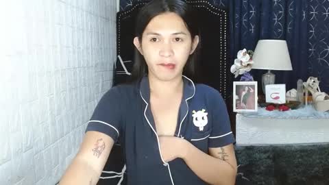 Snapshot of lustress_katalina69 chatting on February 18, 12:17 pm lustress_katalina69 online show from February 18, 12:17 pm