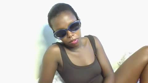 Snapshot of lustrousnerd chatting on February 16, 2:21 pm Noreh online show from February 16, 2:21 pm