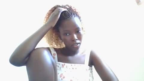 Snapshot of lustrousnerd chatting on March 6, 8:19 am Noreh online show from March 6, 8:19 am