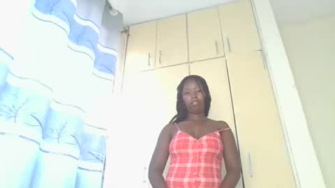 Snapshot of lustrousnerd chatting on November 3, 3:52 am Noreh online show from November 3, 3:52 am