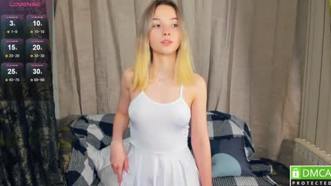 Snapshot of lusty_miss_di chatting on January 14, 7:11 pm Isabel online show from January 14, 7:11 pm