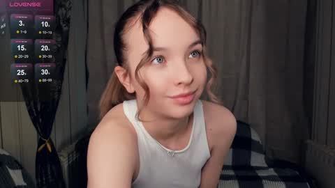 Snapshot of lusty_miss_di chatting on January 24, 10:19 pm Isabel online show from January 24, 10:19 pm