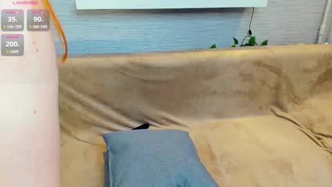 Snapshot of lusty_miss_di chatting on February 26, 2:14 pm Isabel online show from February 26, 2:14 pm