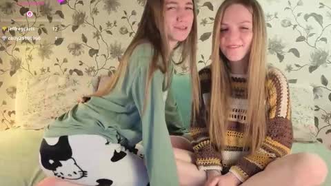 Aura online show from November 13, 8:52 pm