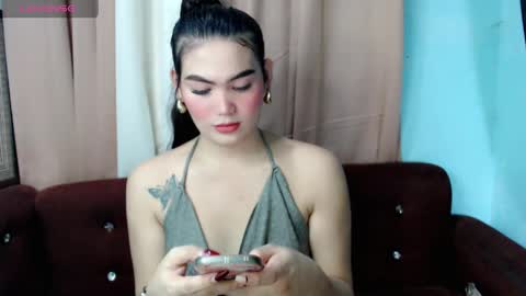 lustyseraphina online show from April 18, 12:36 am