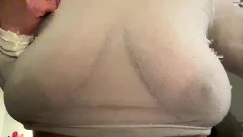 lustytits85 online show from February 10, 11:58 am