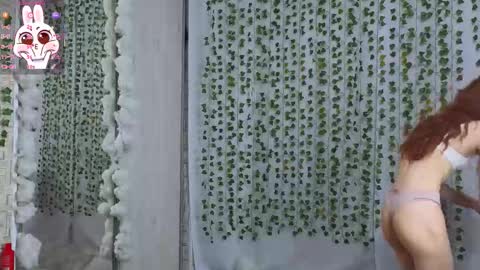 Snapshot of lusypickme chatting on October 30, 8:27 am lusypickme online show from October 30, 8:27 am