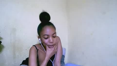 Snapshot of lutchia chatting on September 10, 12:21 am lutchia online show from September 10, 12:21 am