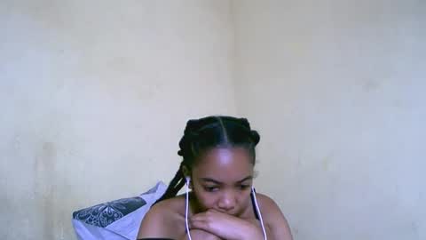 Snapshot of lutchia chatting on September 15, 12:32 am lutchia online show from September 15, 12:32 am