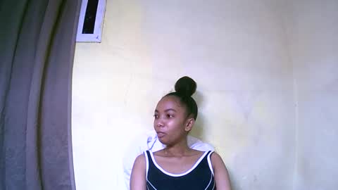 Snapshot of lutchia chatting on October 3, 10:23 am lutchia online show from October 3, 10:23 am