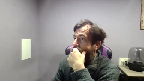 Luv2likslit online show from November 16, 9:04 am