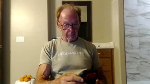 Snapshot of luv_missle chatting on July 5, 8:54 am luv_missle online show from July 5, 8:54 am