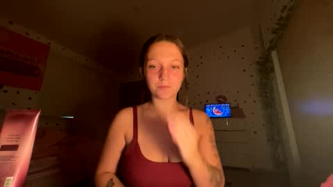 luvkendal online show from October 15, 3:39 am