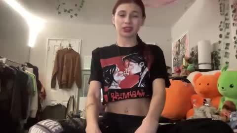 Snapshot of luvkoko chatting on December 5, 6:55 am luvkoko online show from December 5, 6:55 am