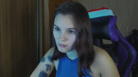 Snapshot of luvmeeow chatting on December 22, 8:03 pm Ann online show from December 22, 8:03 pm