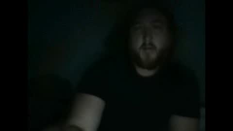 Snapshot of luvmesluts chatting on October 19, 8:26 am luvmesluts online show from October 19, 8:26 am