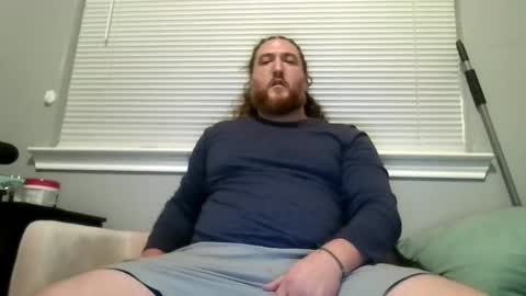 Snapshot of luvmesluts chatting on November 8, 4:23 am luvmesluts online show from November 8, 4:23 am