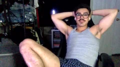 Snapshot of luvrboy77 chatting on June 22, 5:37 am luvrboy77 online show from June 22, 5:37 am